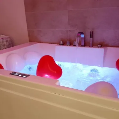 La Casa Dell'angelo بيت للعطل